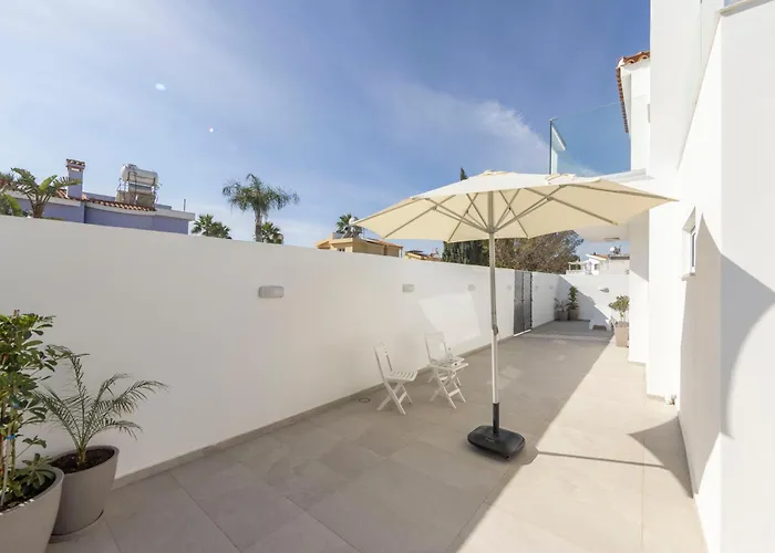 Antonieta 아이아 나파