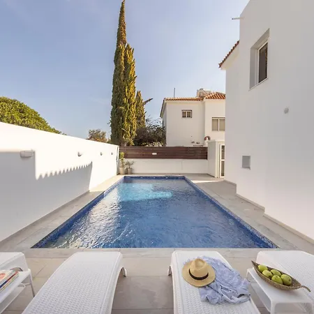 Antonieta Villa Ayia Napa