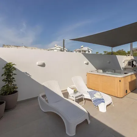 Antonieta * Agia Napa