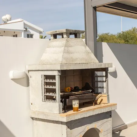 Antonieta * Ajia Napa